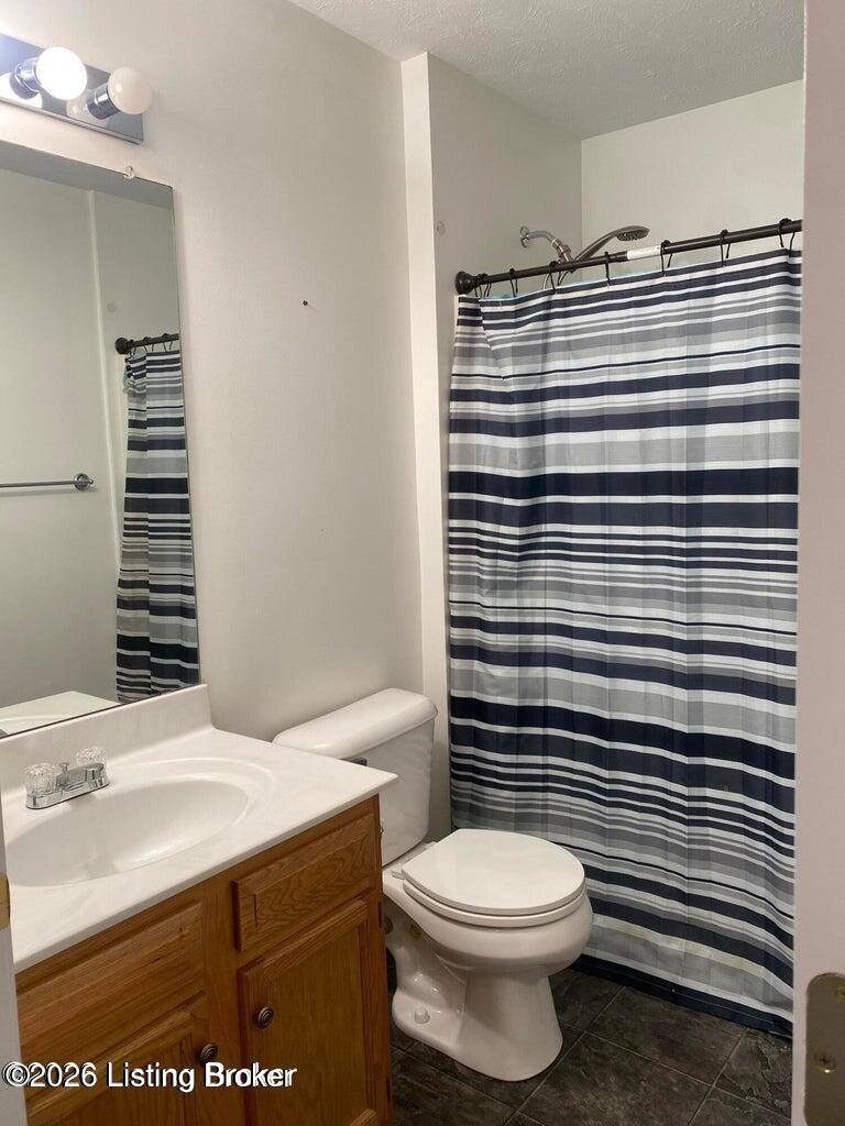 11305 Ridge Lake Dr, Louisville, KY 40272