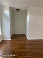 11305 Ridge Lake Dr, Louisville, KY 40272