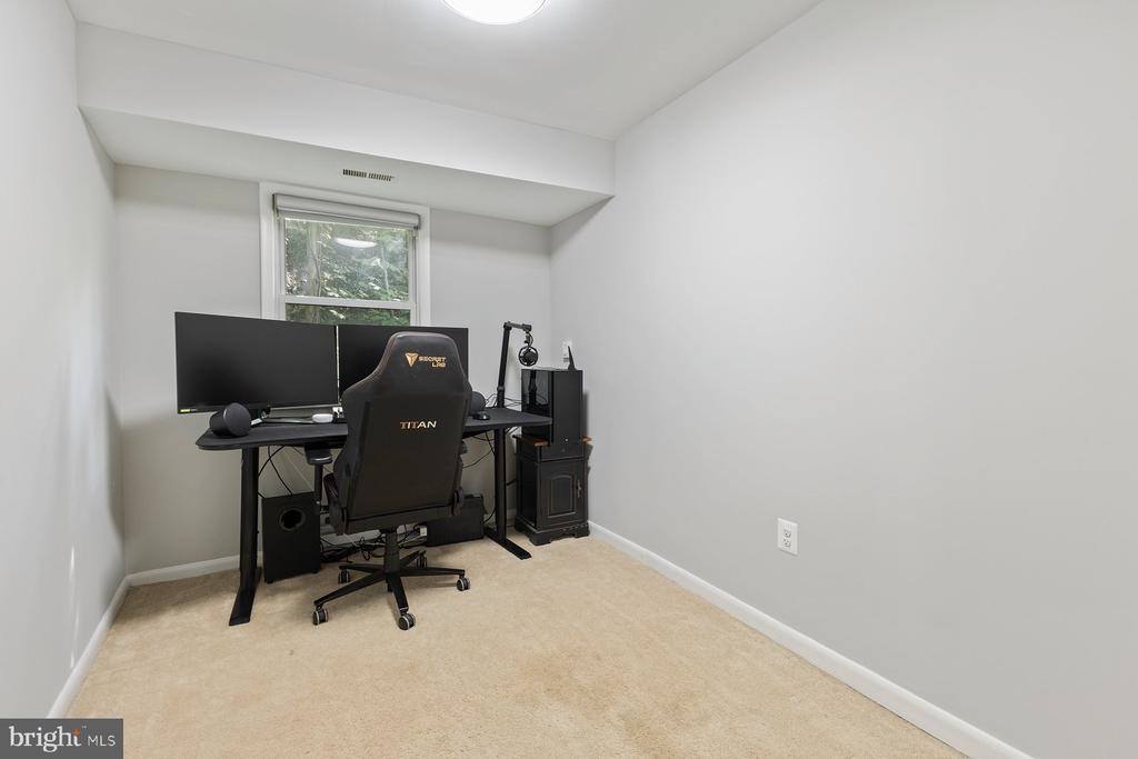 13911 Piscataway Drive, Fort Washington, MD 20744