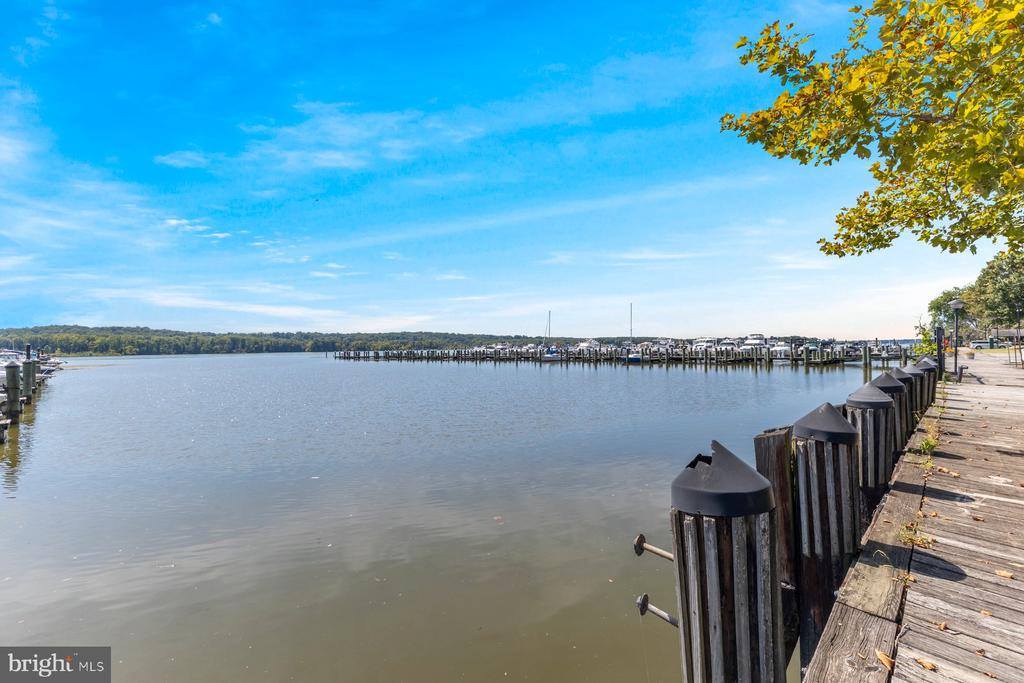 13911 Piscataway Drive, Fort Washington, MD 20744