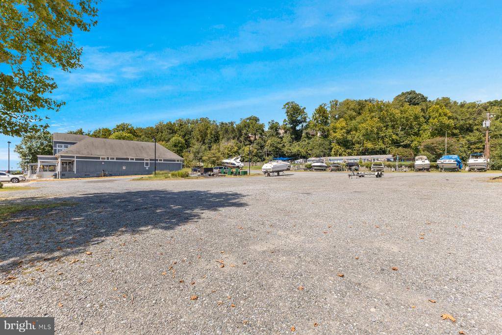13911 Piscataway Drive, Fort Washington, MD 20744