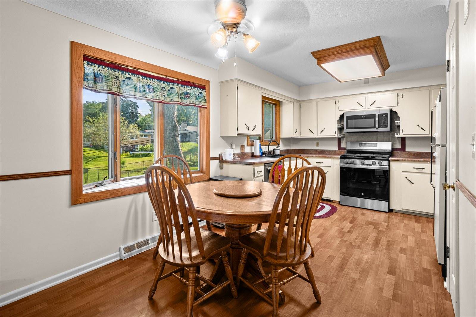 3140 11th Avenue, Moline, IL 61265