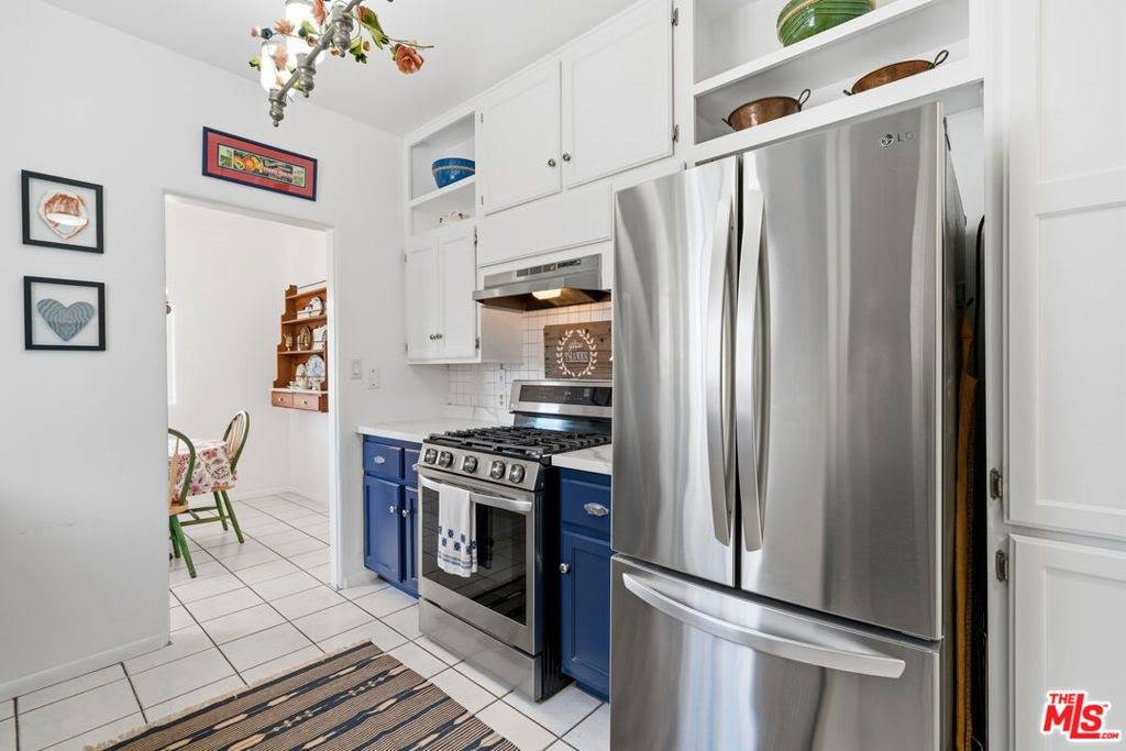 929 Dexter Street, Los Angeles, CA 90042