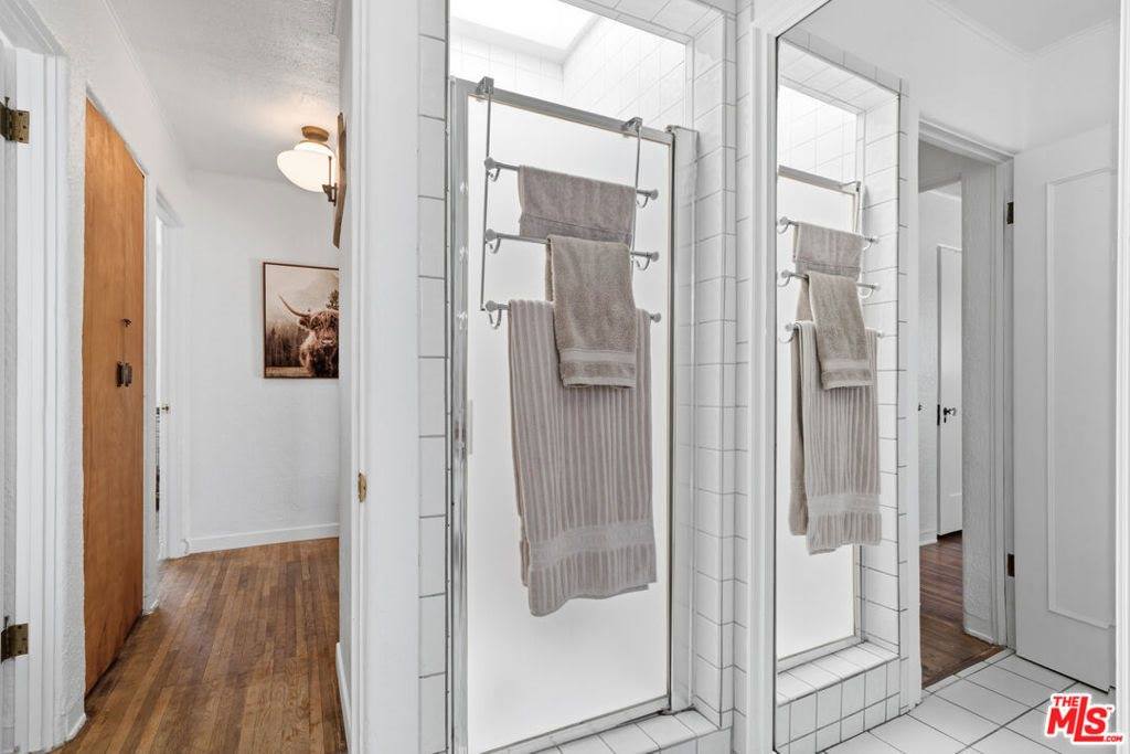 929 Dexter Street, Los Angeles, CA 90042