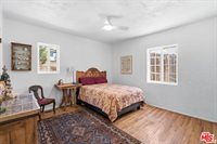 929 Dexter Street, Los Angeles, CA 90042