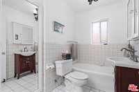 929 Dexter Street, Los Angeles, CA 90042