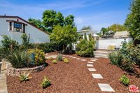 929 Dexter Street, Los Angeles, CA 90042