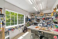 929 Dexter Street, Los Angeles, CA 90042