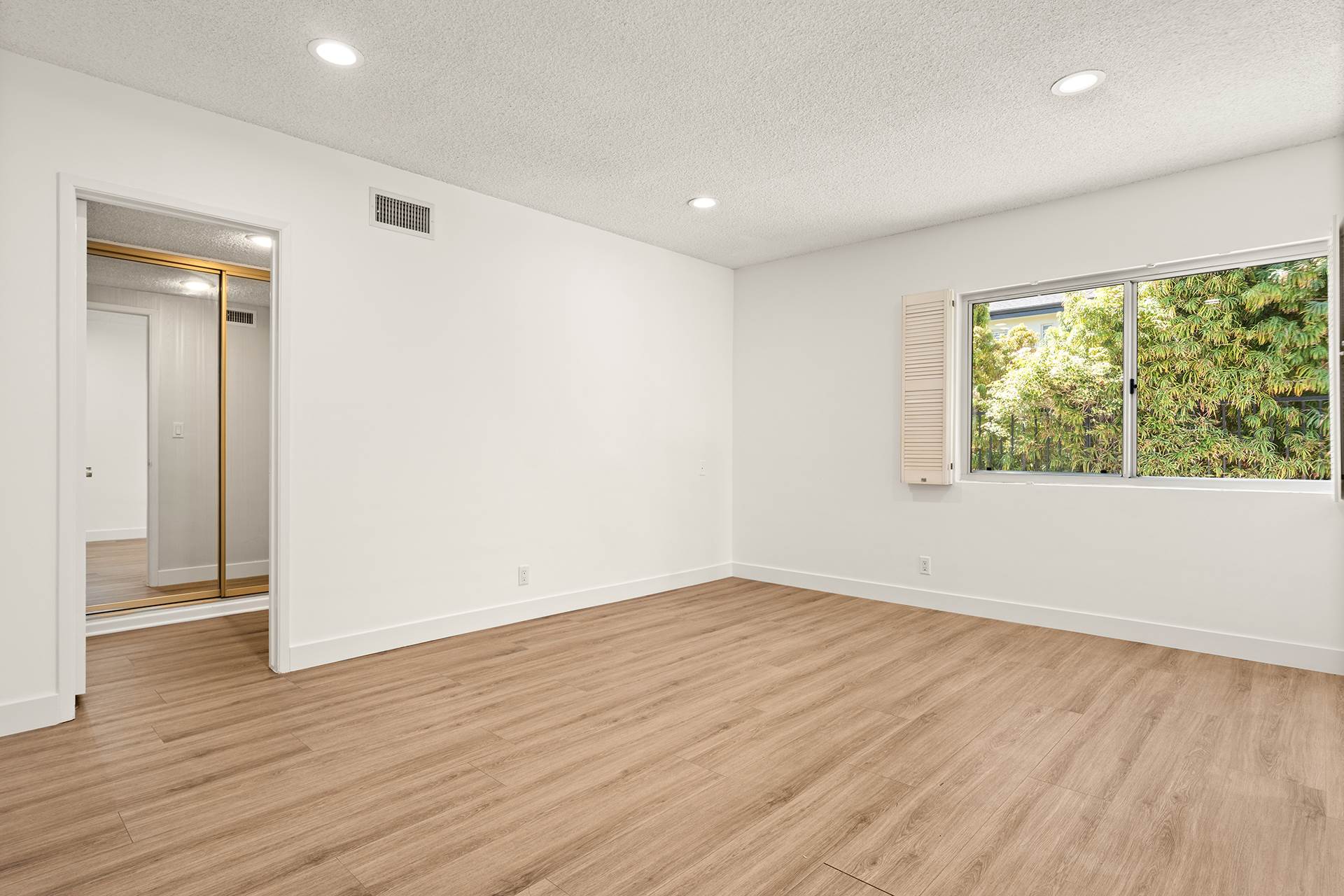 681 S. Orange Grove #3, Pasadena, CA 91105