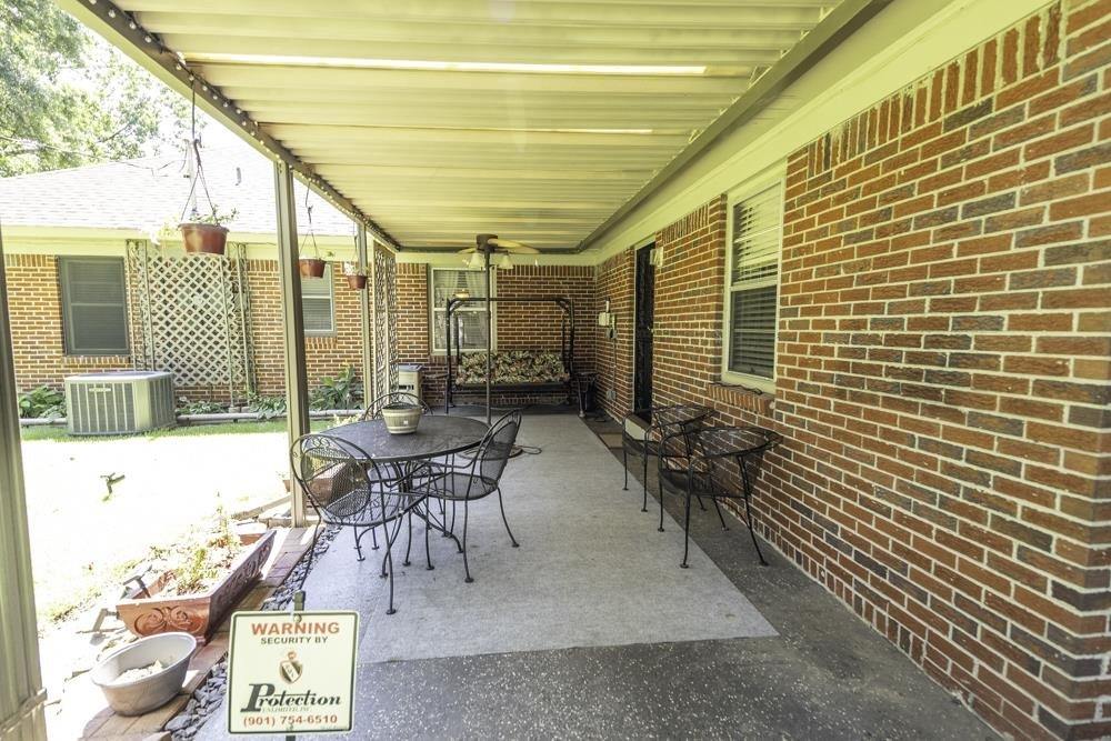 5044 Whitewater Cv, Memphis, TN 38117