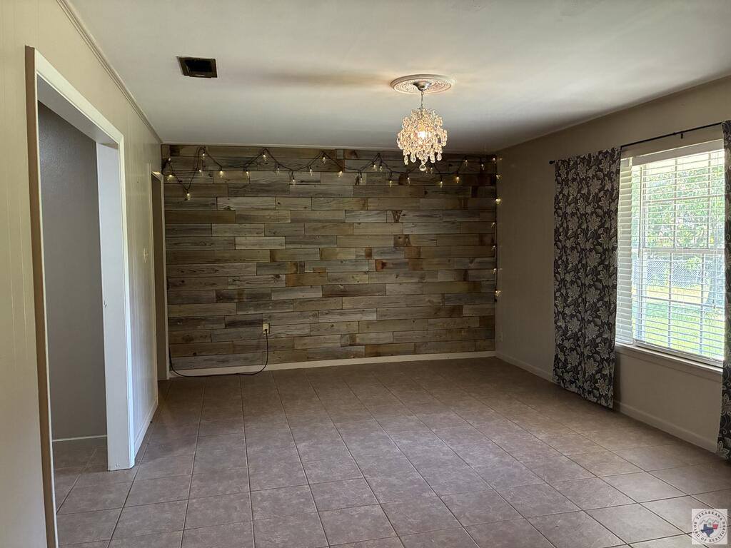 100 East Walters Blvd, New Boston, TX 75570