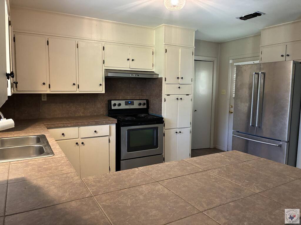 100 East Walters Blvd, New Boston, TX 75570
