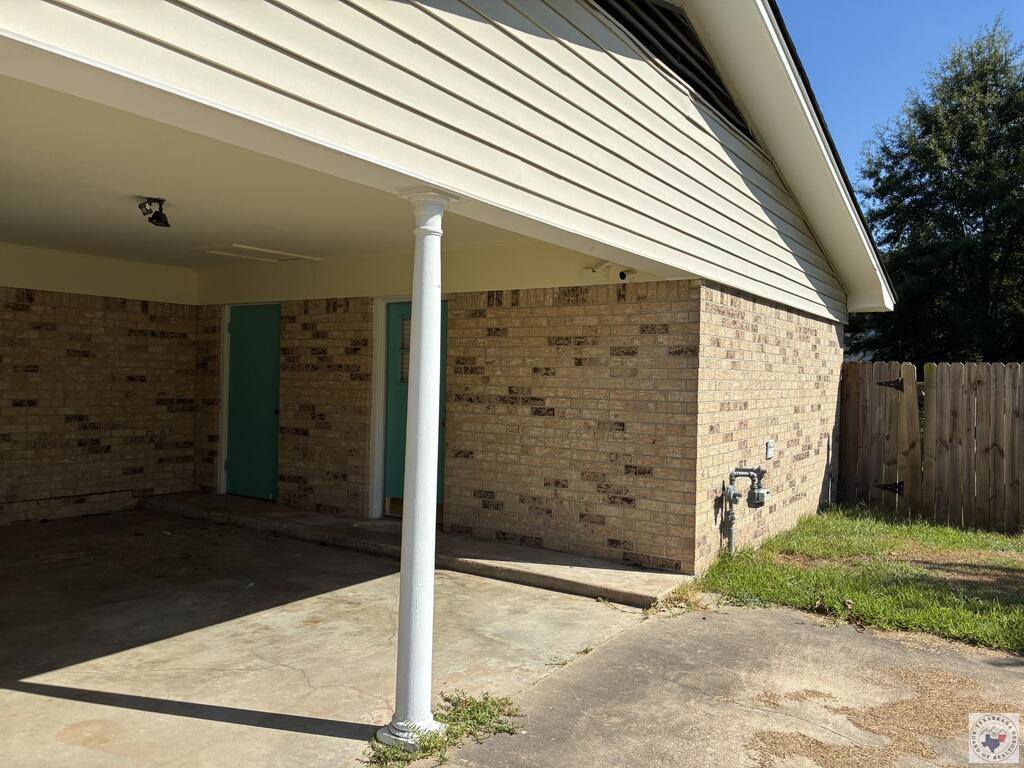 100 East Walters Blvd, New Boston, TX 75570