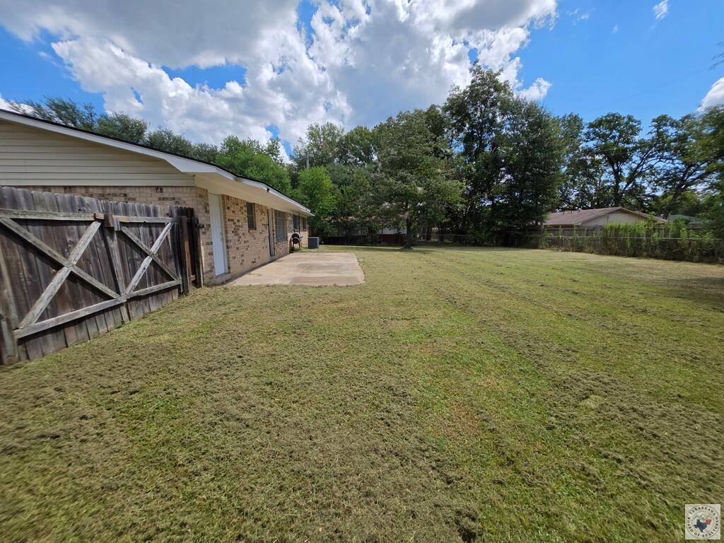 100 East Walters Blvd, New Boston, TX 75570