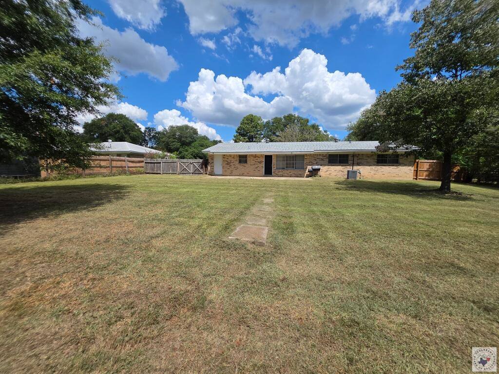 100 East Walters Blvd, New Boston, TX 75570