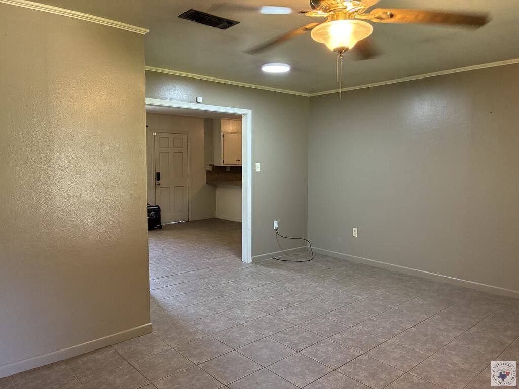 100 East Walters Blvd, New Boston, TX 75570
