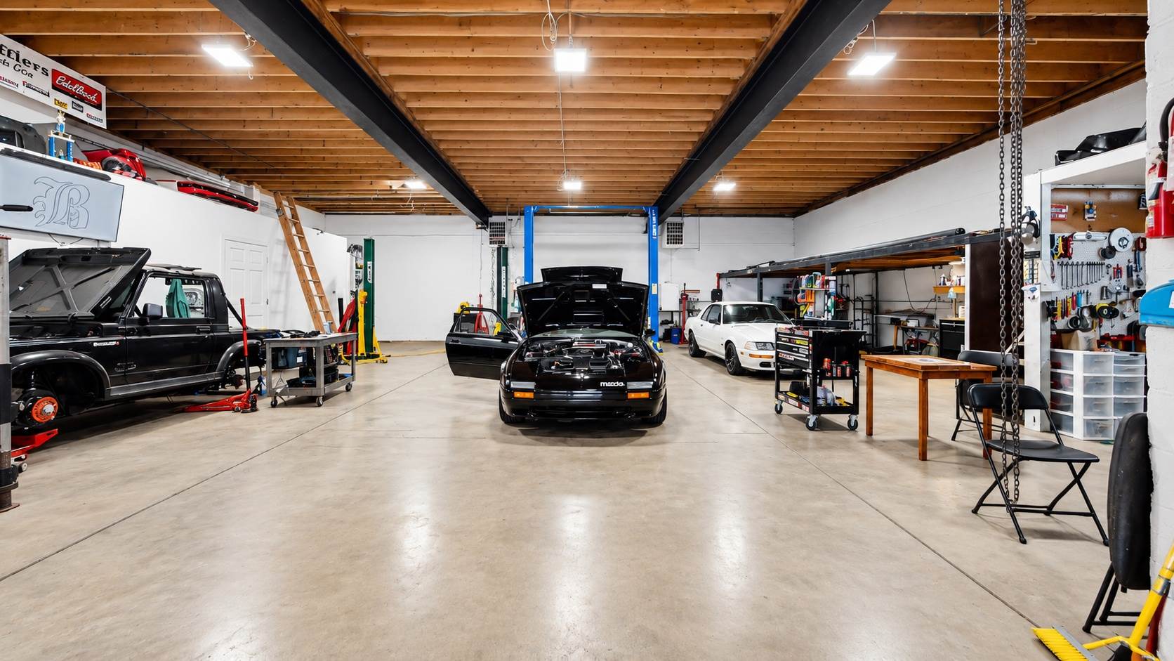 9205 S Chicago RD, Oak Creek, WI 53154