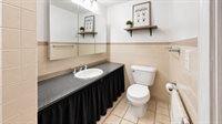 9205 S Chicago RD, Oak Creek, WI 53154