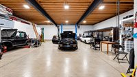 9205 S Chicago RD, Oak Creek, WI 53154