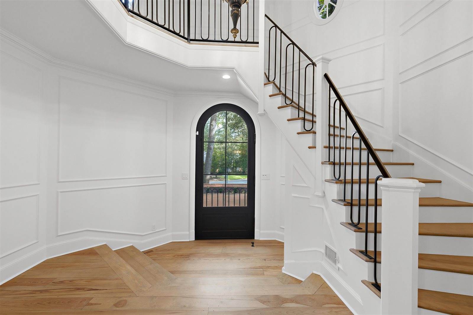 425 North River Oaks Rd, Memphis, TN 38120