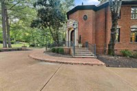 425 North River Oaks Rd, Memphis, TN 38120