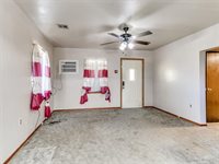 502 South Pottenger Avenue, Shawnee, OK 74801