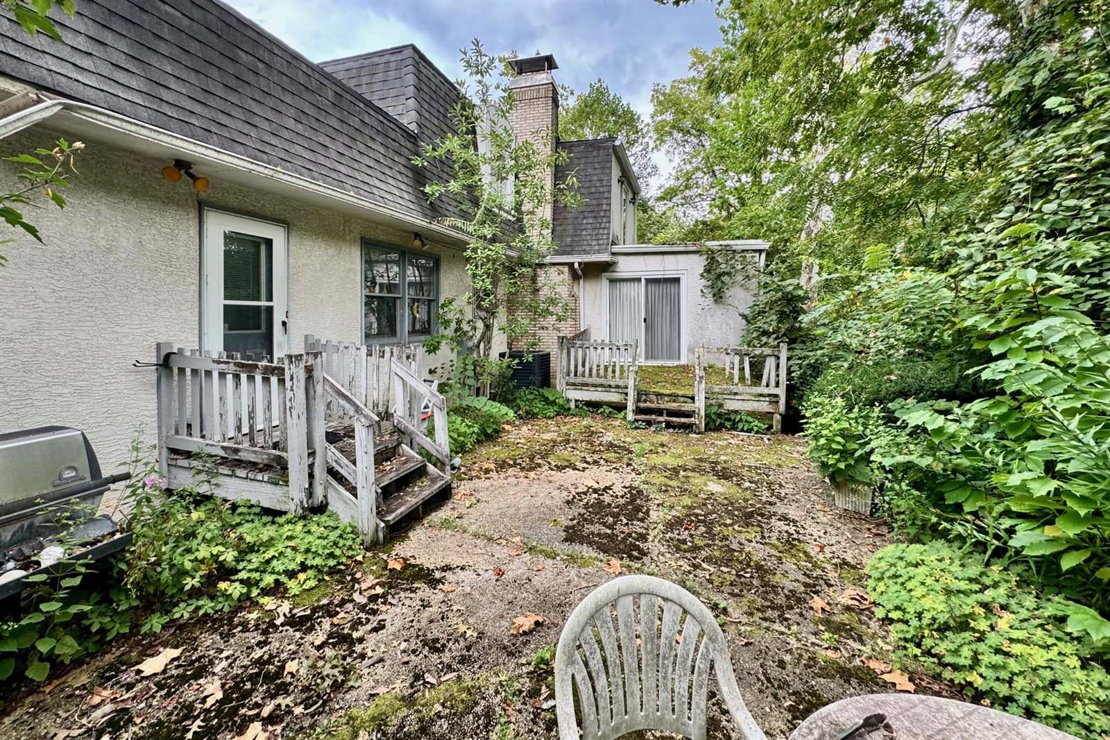 831 Persimmon Place, Columbus, OH 43213