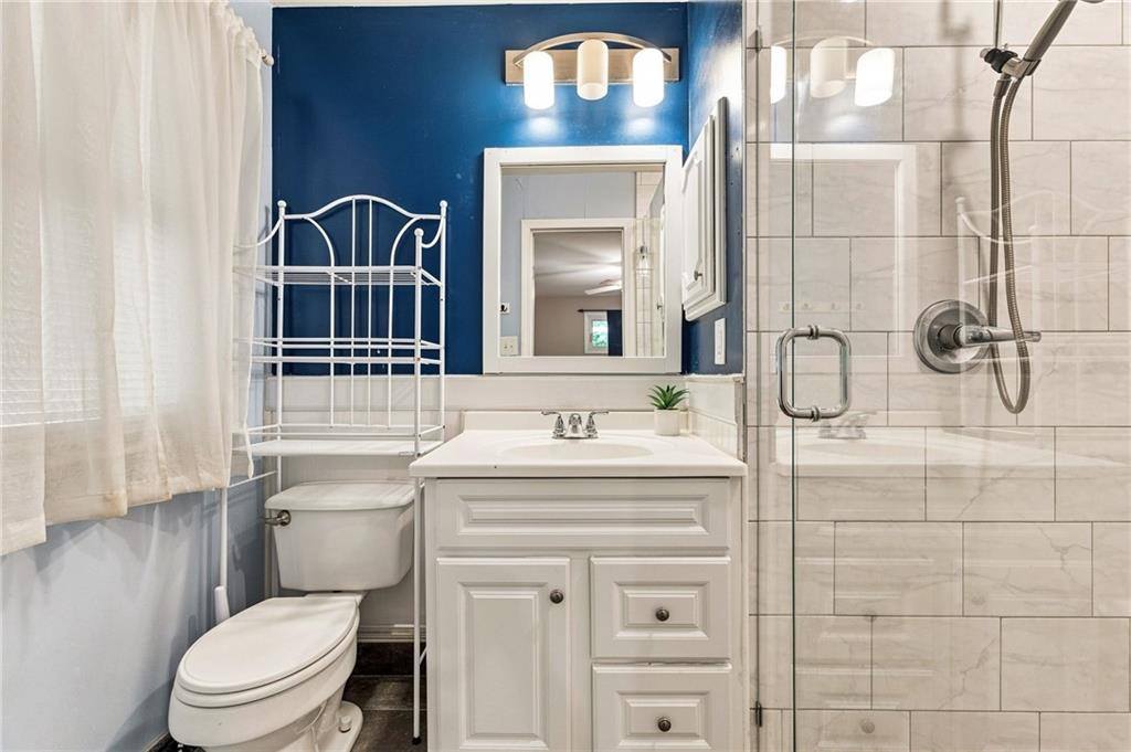 6830 NW Cross Road, Parkville, MO 64152