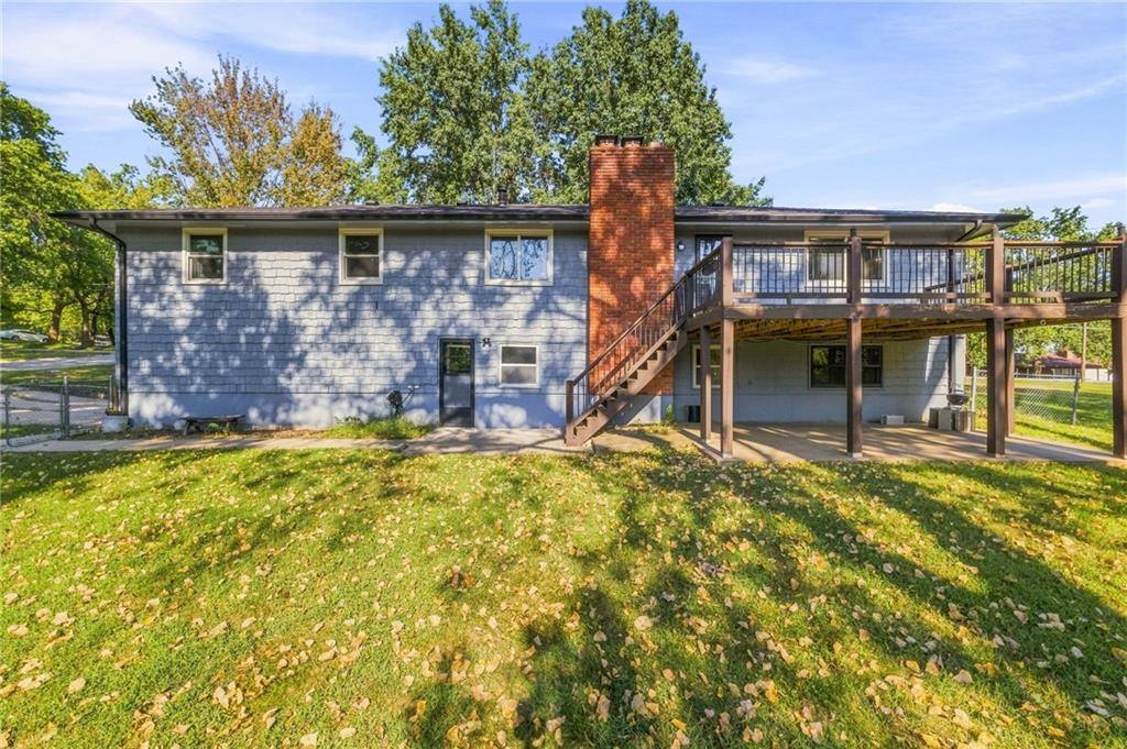 6830 NW Cross Road, Parkville, MO 64152