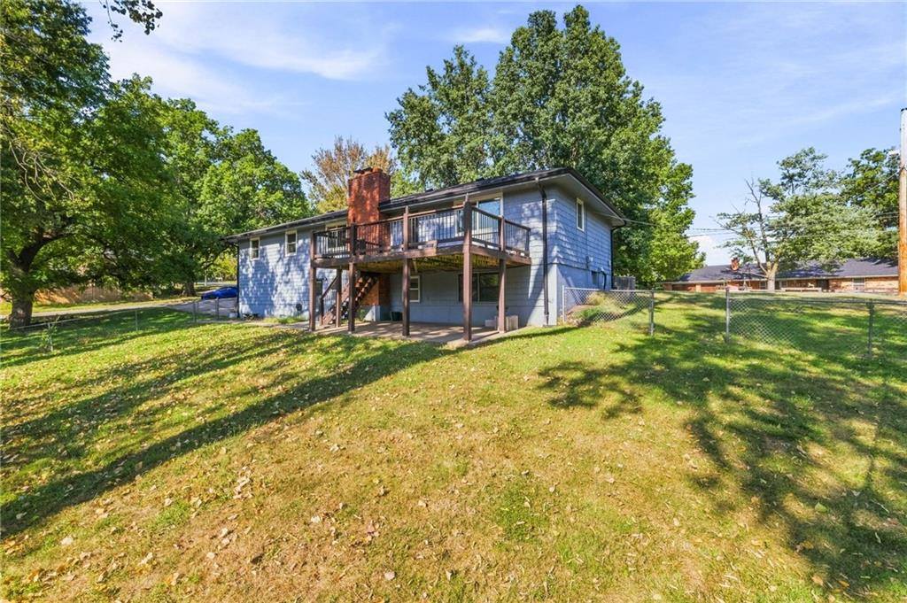 6830 NW Cross Road, Parkville, MO 64152