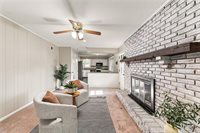 6830 NW Cross Road, Parkville, MO 64152