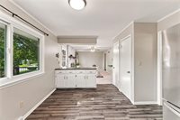 6830 NW Cross Road, Parkville, MO 64152