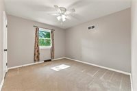 6830 NW Cross Road, Parkville, MO 64152