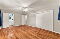 6830 NW Cross Road, Parkville, MO 64152