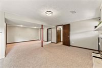6830 NW Cross Road, Parkville, MO 64152