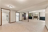 6830 NW Cross Road, Parkville, MO 64152