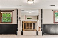 6830 NW Cross Road, Parkville, MO 64152
