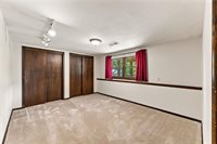 6830 NW Cross Road, Parkville, MO 64152