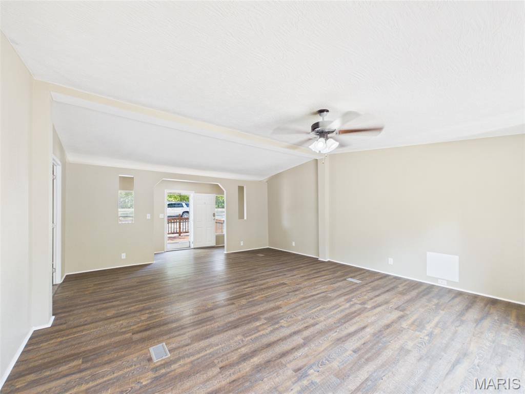 18750 Highway 17, Crocker, MO 65452