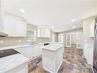 18750 Highway 17, Crocker, MO 65452