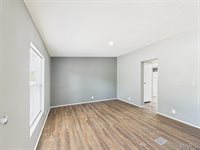 18750 Highway 17, Crocker, MO 65452