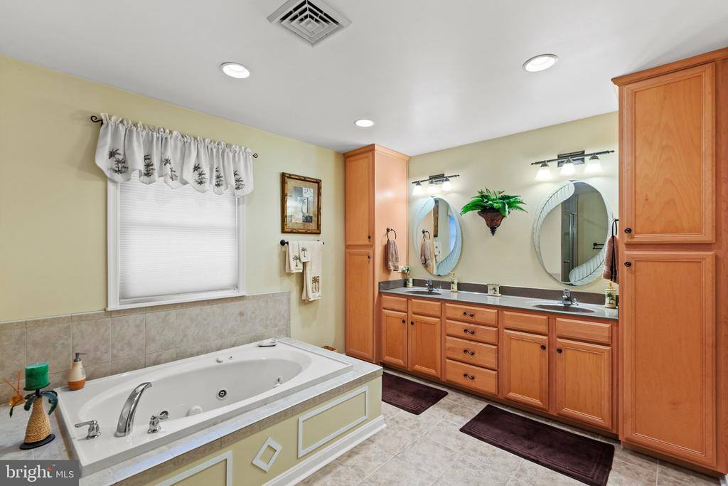 45059 Nolan Court, Hollywood, MD 20636