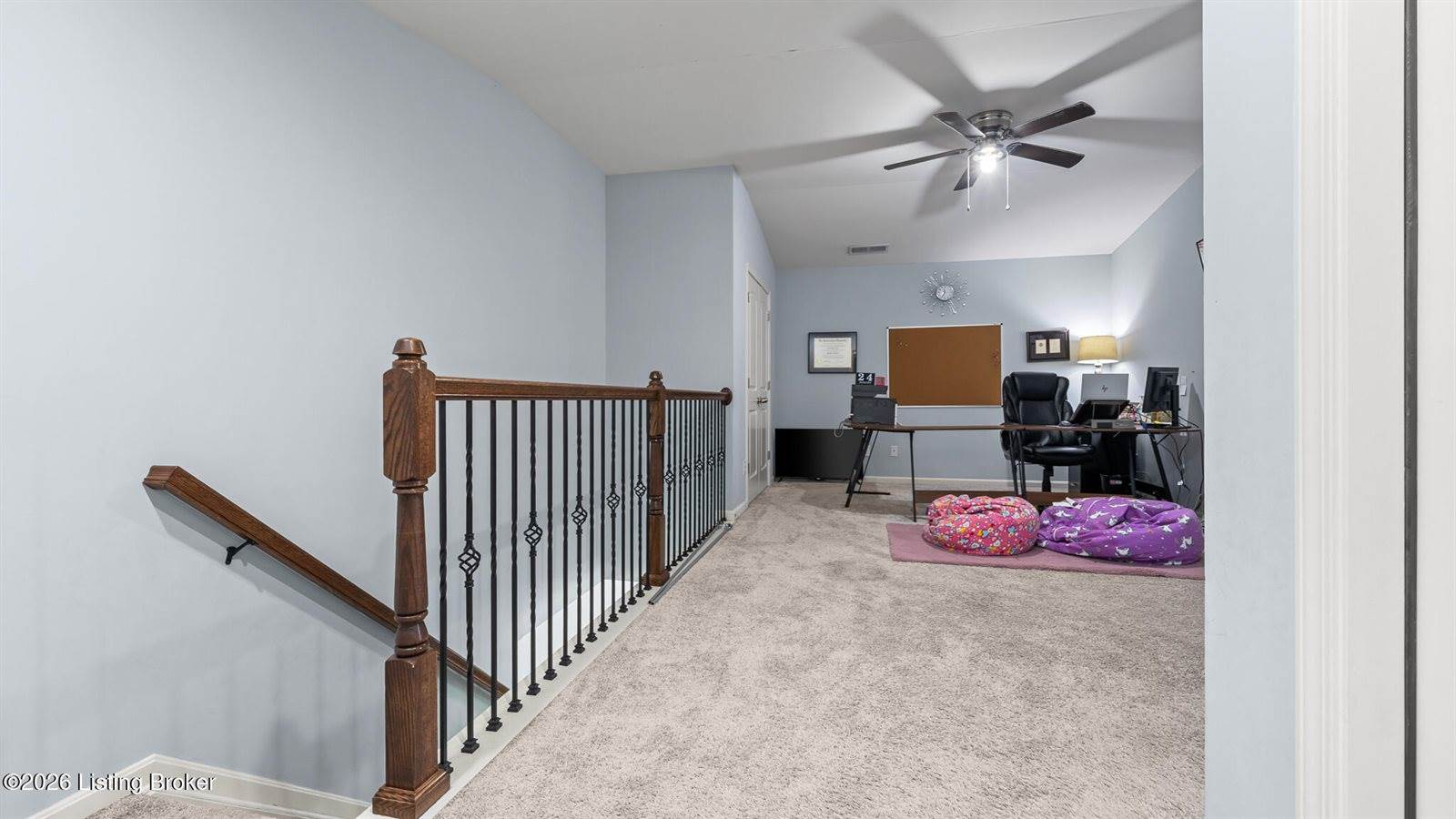 10226 Park Lake Dr, Louisville, KY 40229