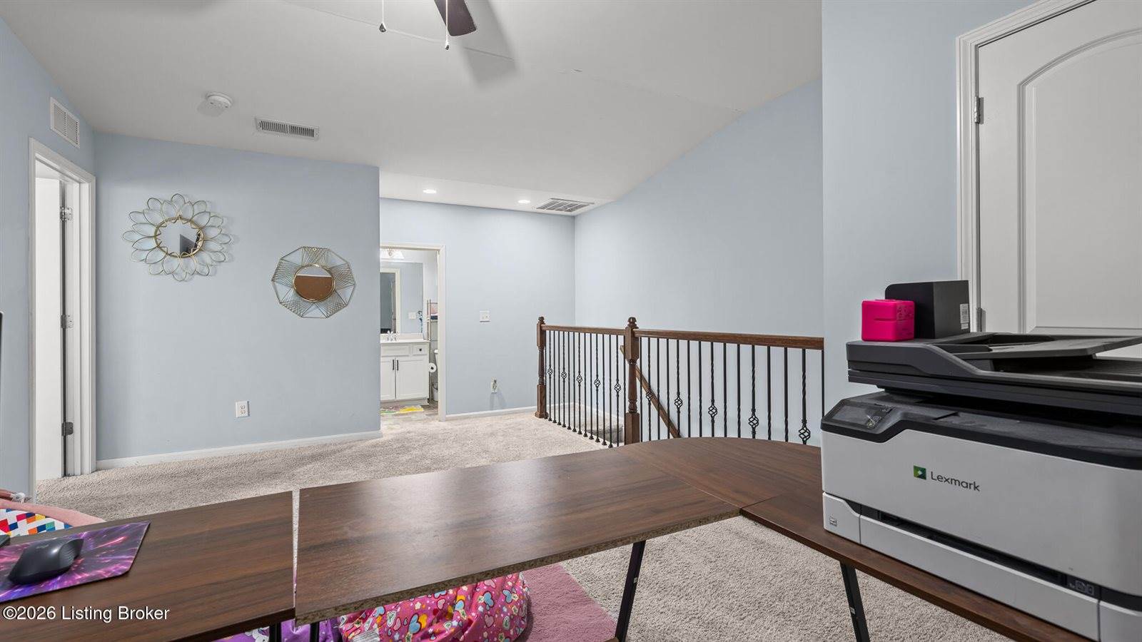 10226 Park Lake Dr, Louisville, KY 40229