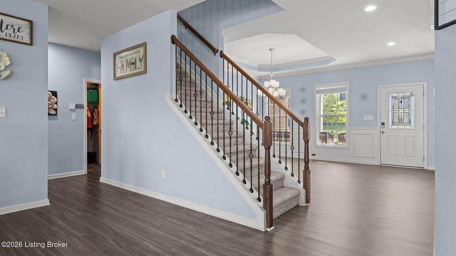 10226 Park Lake Dr, Louisville, KY 40229