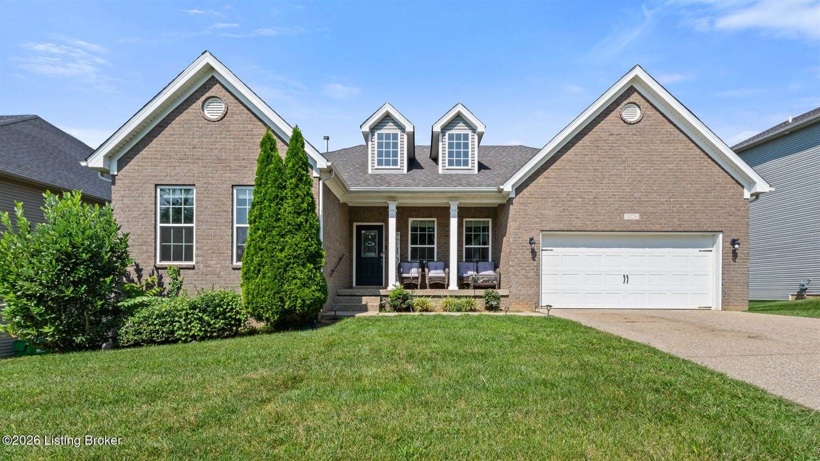 10226 Park Lake Dr, Louisville, KY 40229