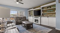 10226 Park Lake Dr, Louisville, KY 40229