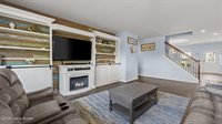 10226 Park Lake Dr, Louisville, KY 40229