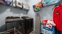10226 Park Lake Dr, Louisville, KY 40229