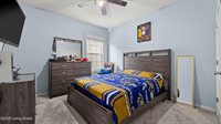 10226 Park Lake Dr, Louisville, KY 40229